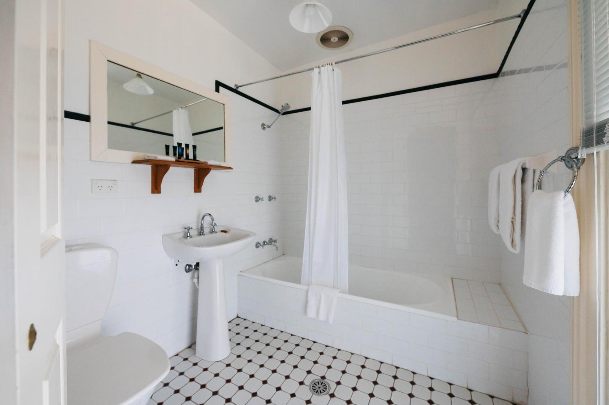 Hotel Etico At Mount Victoria Manor Room photo
